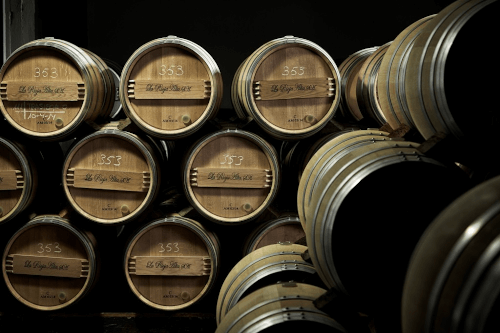 Proprie botti nella cantina di La Rioja Alta Proprie botti nella cantina di La Rioja Alta